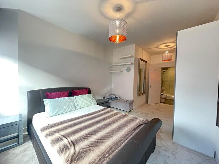 2 Bedroom Flat To Rent In Cotton Street, Manchester, M4