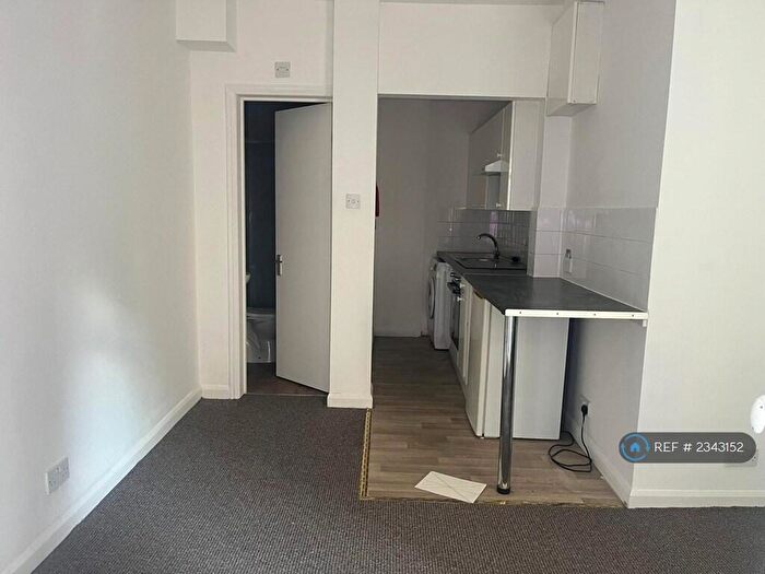 Studio To Rent In Herne Hill, London, SE24