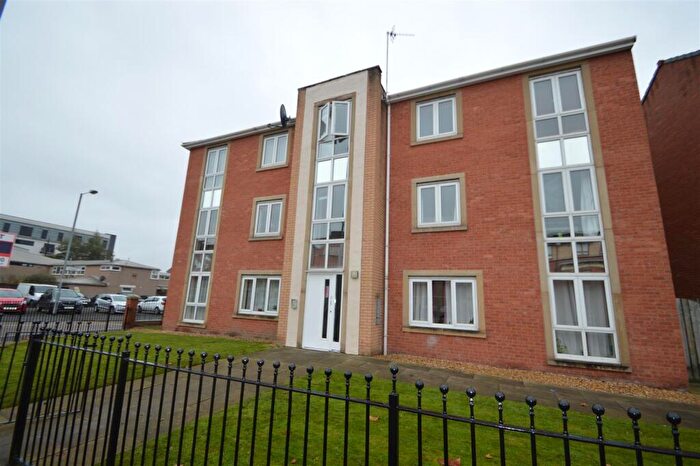 2 Bedroom Flat To Rent In Royce Road, Hulme, Manchester, M15