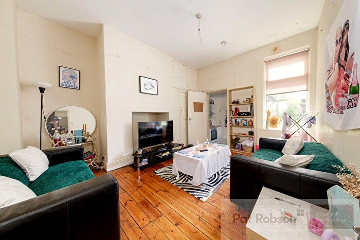 3 Bedroom Apartment To Rent In Simonside Terrace, Heaton, Newcastle Upon Tyne, NE6