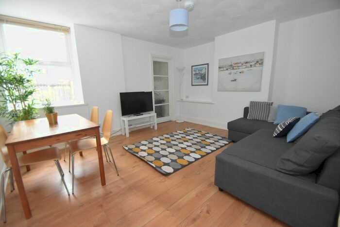 1 Bedroom Flat To Rent In Harriet Street, Cathays, Cardiff CF24