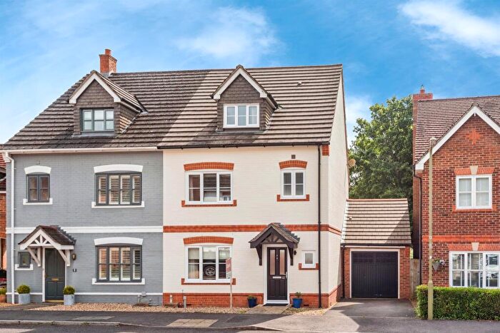 4 Bedroom Semi-Detached House For Sale In Blythe Close, Enham Alamein, Andover, SP11