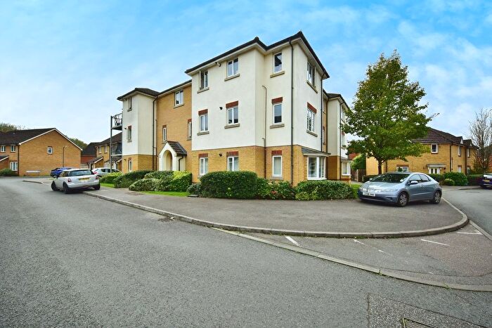 2 Bedroom Flat For Sale In Furfield Chase, Boughton Monchelsea, Maidstone, ME17