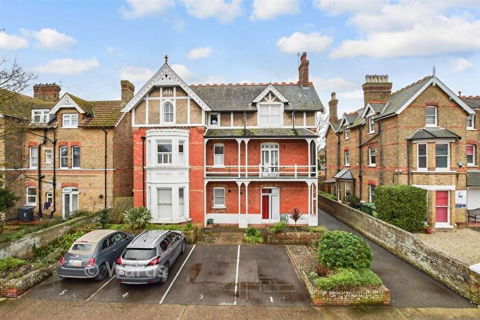 1 Bedroom Apartment For Sale In Westgate Bay Avenue, Westgate-On-Sea, Kent, CT8