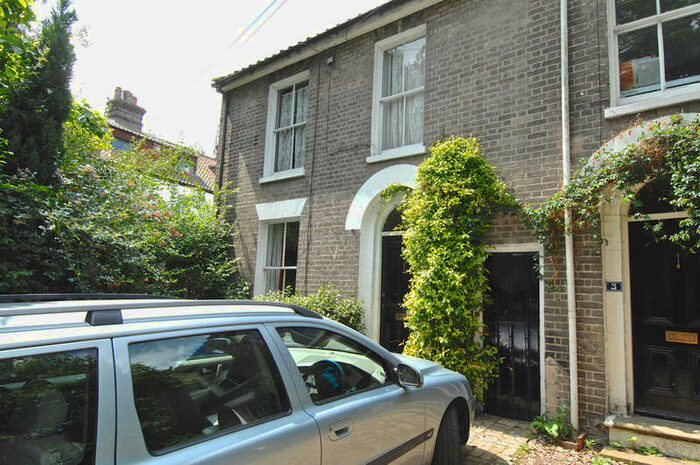 4 Bedroom End Of Terrace House To Rent In Heigham Road, NR2