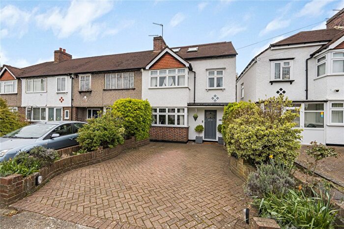 4 Bedroom End Terrace House For Sale In Bramshaw Rise, New Malden, KT3