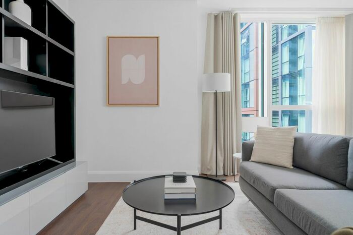 3 Bedroom Flat To Rent In Isle Of Dogs, E14