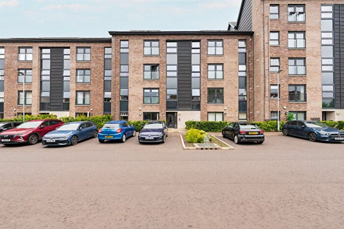 2 Bedroom Flat To Rent In Riverford Court, Glasgow, G43