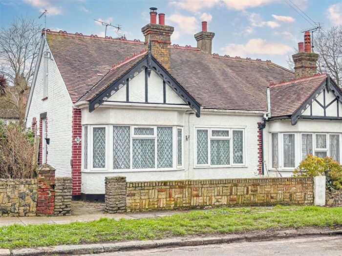 3 Bedroom Semi Detached House For Sale In Shanklin Drive, Westcliff-On-Sea, SS0