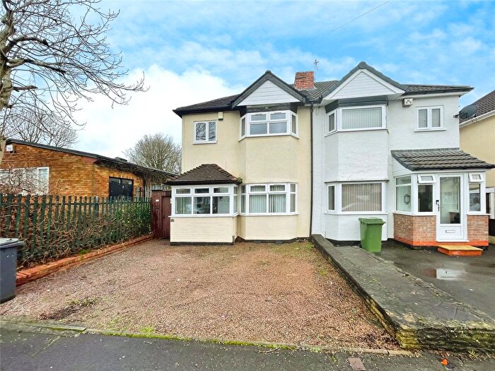 3 Bedroom Semi-Detached House To Rent In Colman Avenue, Wolverhampton, West Midlands, WV11