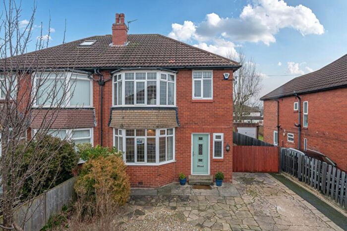 3 Bedroom Semi Detached House For Sale In Talbot Rise, Roundhay, Leeds, LS17