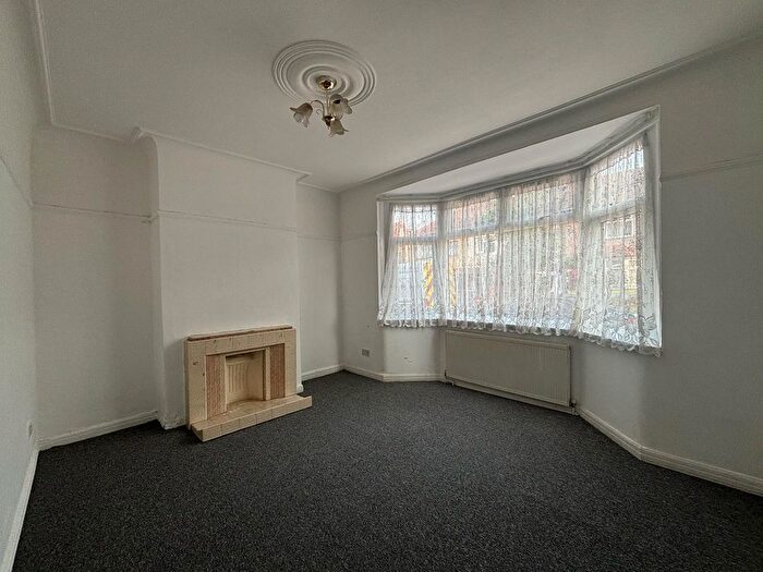 4 Bedroom Terraced House To Rent In Caulfield Road, London, E6