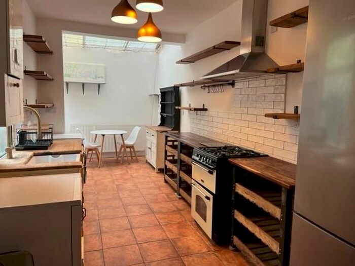 3 Bedroom Terraced House To Rent In Lightwoods Road, Bearwood, Birmingham, B67