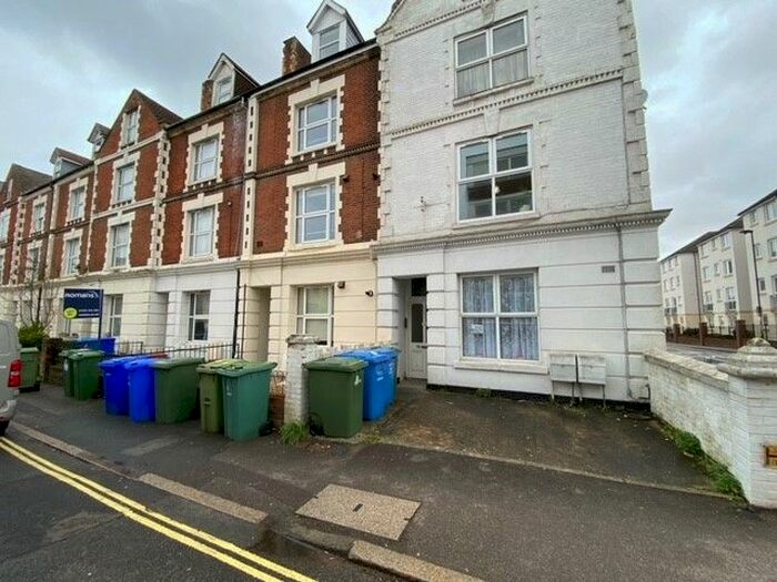 1 Bedroom Flat To Rent In Arthur Street, Aldershot, GU11