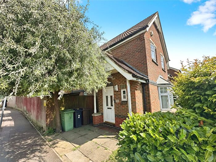 3 Bedroom Semi-Detached House To Rent In Stagshaw Close, Maidstone, Kent, ME15