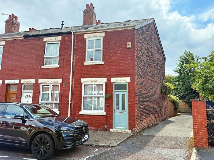 2 Bedroom End Of Terrace House For Sale In Gordon Avenue, Sale, M33