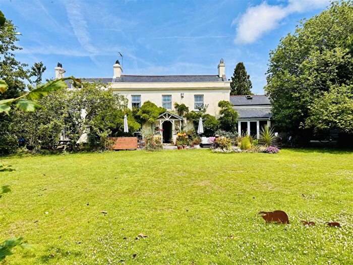 6 Bedroom House For Sale In Hannay Road, Cheddar, BS27