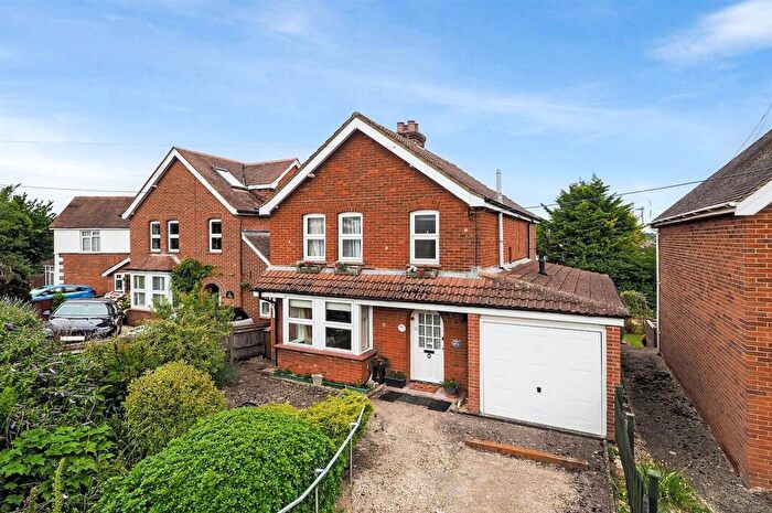 3 Bedroom Detached House For Sale In Rooksbury Road, Andover, SP10