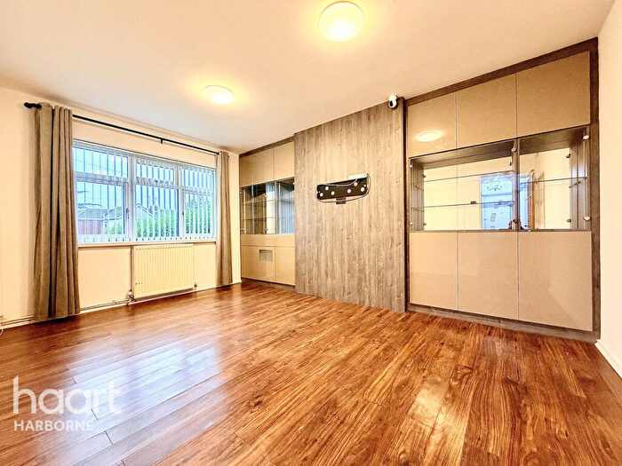 3 Bedroom Semi Detached House To Rent In Oldbury, B68