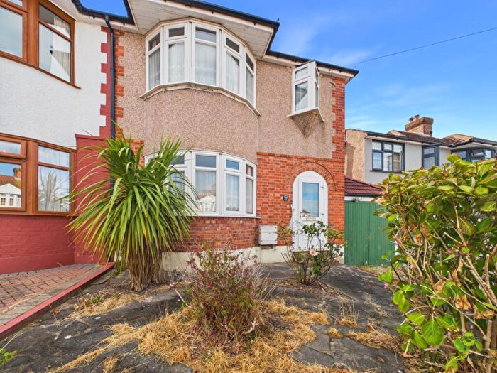 3 Bedroom Semi Detached House For Sale In Cray Road, Belvedere, Kent, DA17