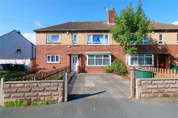 2 Bedroom Flat For Sale In Central Avenue, Baildon, Shipley, West Yorkshire, BD17