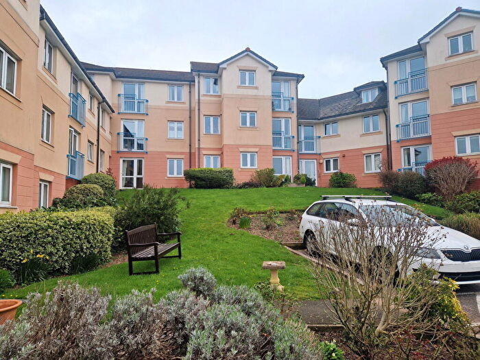 2 Bedroom Flat For Sale In Rolle Road, Exmouth, EX8