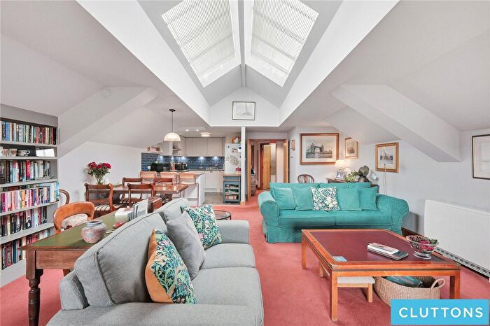 3 Bedroom Flat For Sale In St. Andrews Wharf, Shad Thames, London, SE1