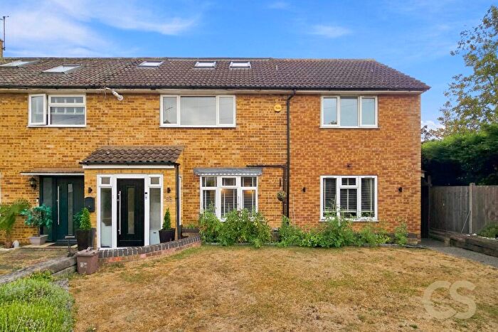 5 Bedroom End Of Terrace House For Sale In Barrow Lane, Cheshunt, Hertfordshire, EN7