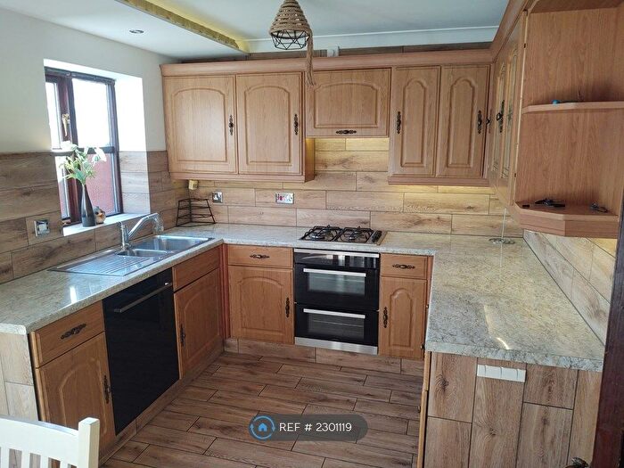 3 Bedroom Semi-Detached House To Rent In West Green Drive, Doncaster, DN3