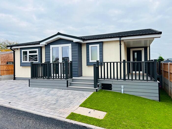 2 Bedroom Lodge For Sale In Digbeth Lane, Claverley, Wolverhampton, WV5