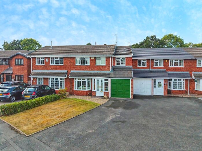 4 Bedroom Semi Detached House For Sale In Peach Road, Willenhall, Wolverhampton, WV12