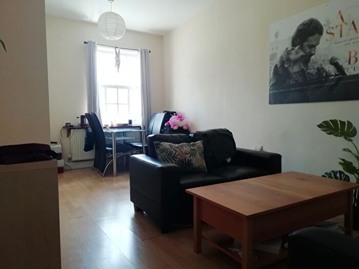 4 Bedroom Flat To Rent In Tanners Hill, London, SE8