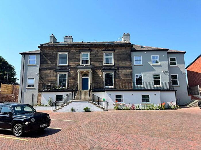2 Bedroom Flat To Rent In Manygates Lane, Wakefield, WF2