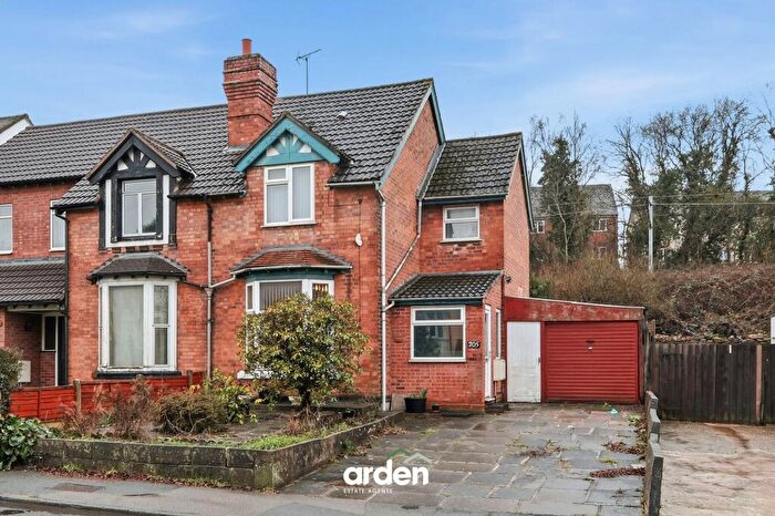 3 Bedroom Semi Detached House For Sale In Birmingham Road, Redditch, B97