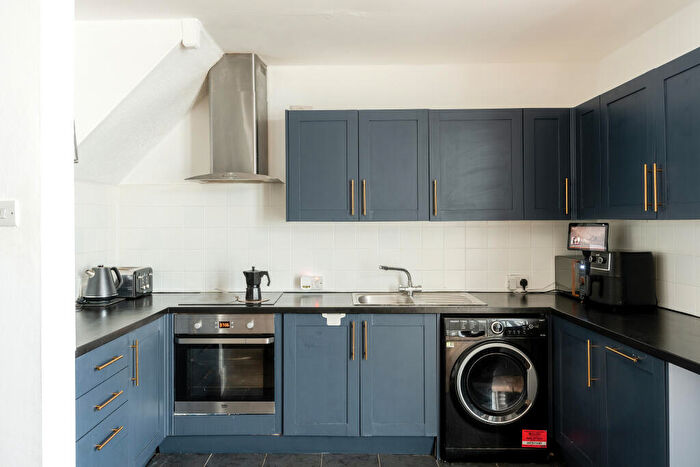 3 Bedroom End Of Terrace House For Sale In Dovercourt Road, Horfield, Bristol, BS7