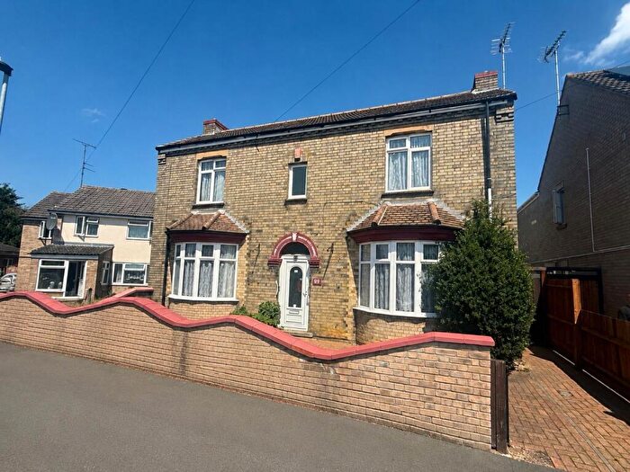 3 Bedroom Detached House For Sale In Scotney Street, Peterborough, PE1