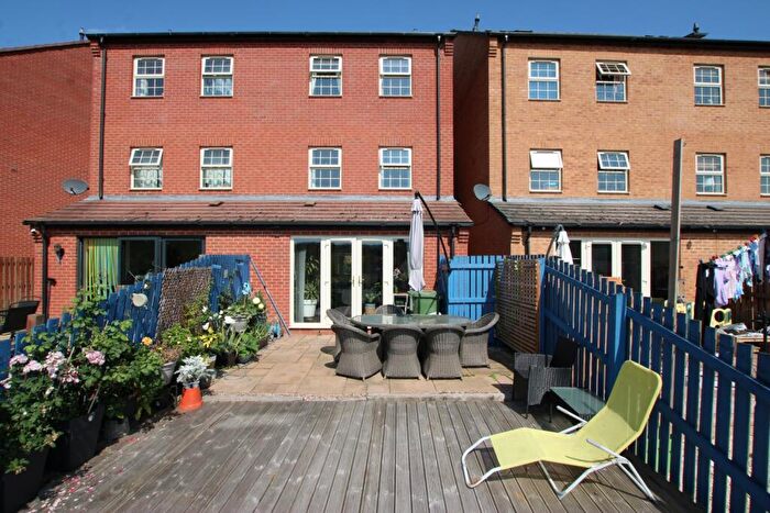 4 Bedroom Town House For Sale In Thwaite Close, Great Oakley, Corby, NN18