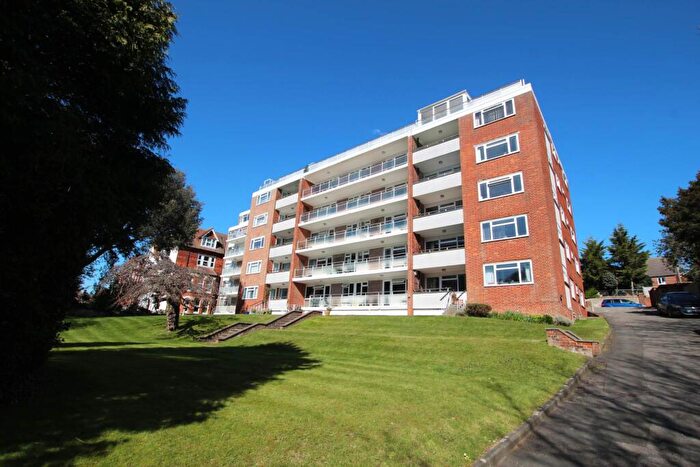 3 Bedroom Flat For Sale In Selwyn Road, Eastbourne, BN21