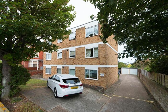 1 Bedroom Flat To Rent In Flat Dresden Court, Cuthbert Road, Westgate-On-Sea, Kent, CT8