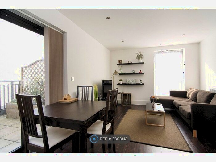 1 Bedroom Flat To Rent In Newton Court, London, E3