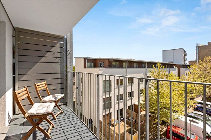 2 Bedroom Apartment To Rent In Kingsland Road, London, E2