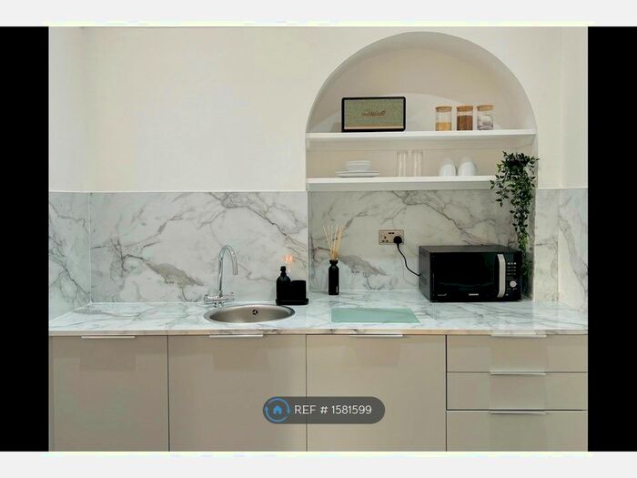 Studio To Rent In Park Road, Loughborough, LE11