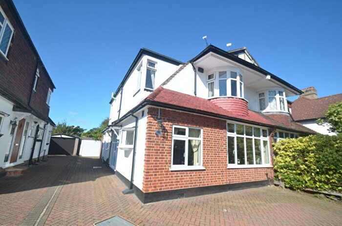 3 Bedroom Semi-Detached House For Sale In Bridle Road, Shirley, Croydon, CR0