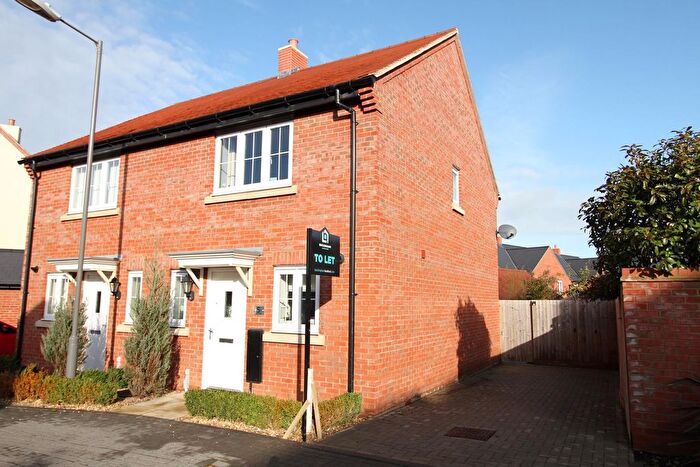 2 Bedroom Semi-Detached House To Rent In Linen Lane, Buckingham, MK18
