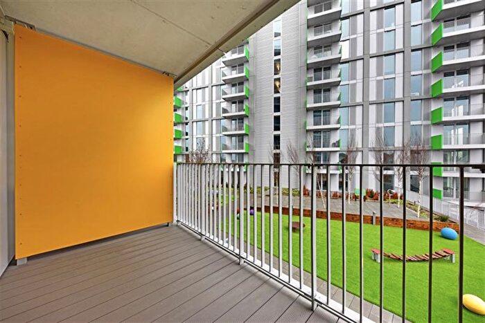 2 Bedroom Flat To Rent In Felixstowe Road, London, SE2