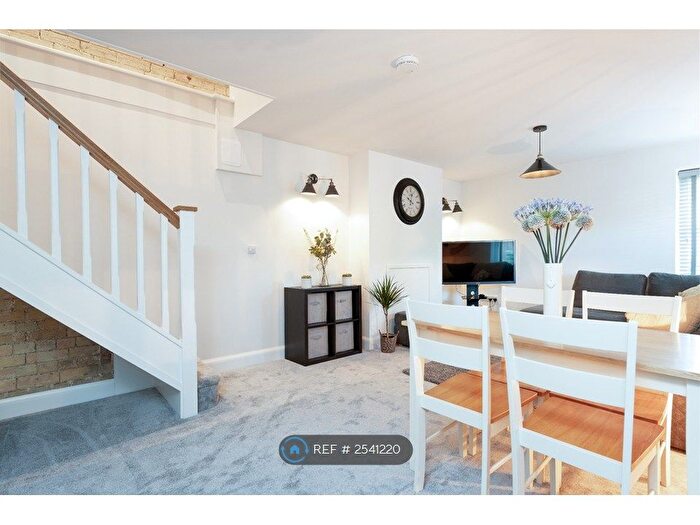 1 Bedroom Maisonette To Rent In Tempus Court, Cambridge, CB24