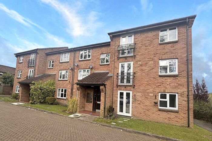 1 Bedroom Apartment To Rent In Woking, GU22