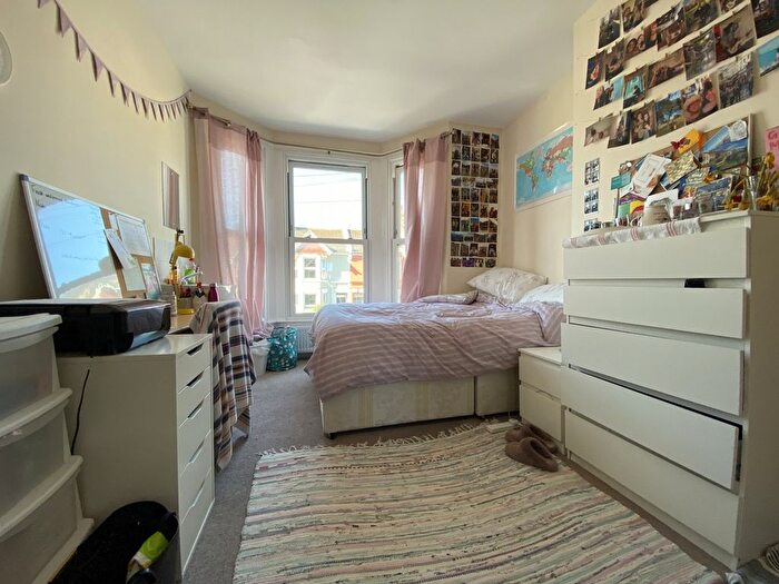 7 Bedroom Semi-Detached House To Rent In Hollingbury Road, Brighton, BN1