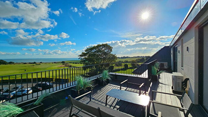 3 Bedroom Penthouse For Sale In Convent Road, Broadstairs, CT10
