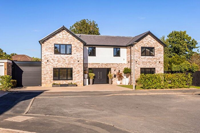 5 Bedroom Detached House For Sale In St. Davids Close, Hemel Hempstead, Hertfordshire, HP3
